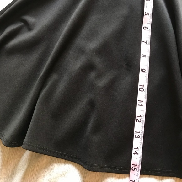 Black Skater skirt - Picture 3 of 3